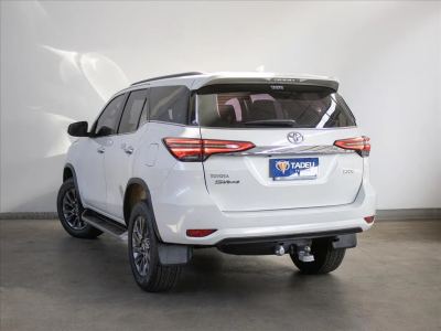 Toyota HILUX, foto 2